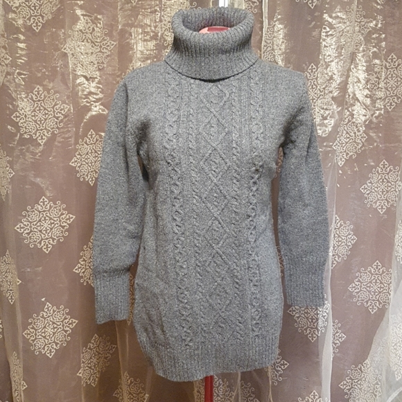 Wool sweater - Picture 1 of 4